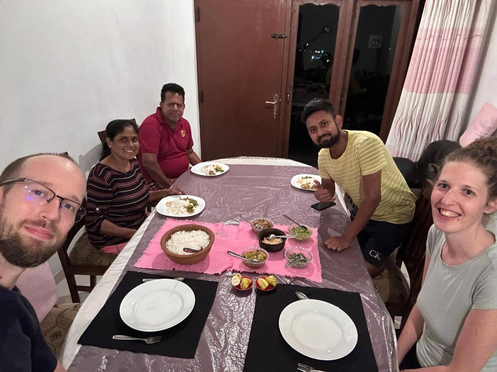 Dreamscape Home Stay Kandy Bagian luar foto