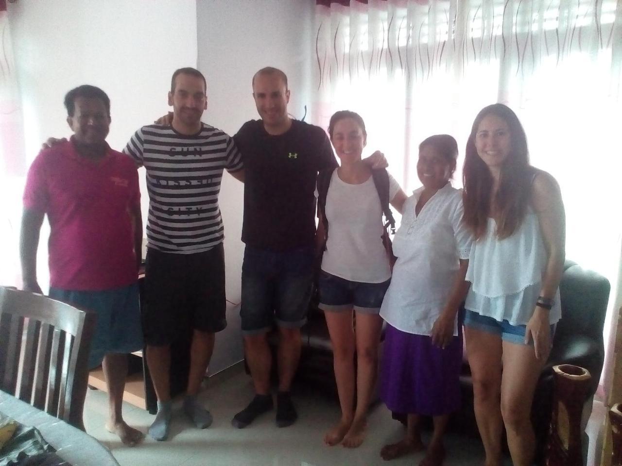 Dreamscape Home Stay Kandy Bagian luar foto