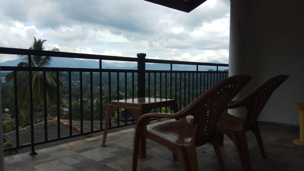 Dreamscape Home Stay Kandy Bagian luar foto