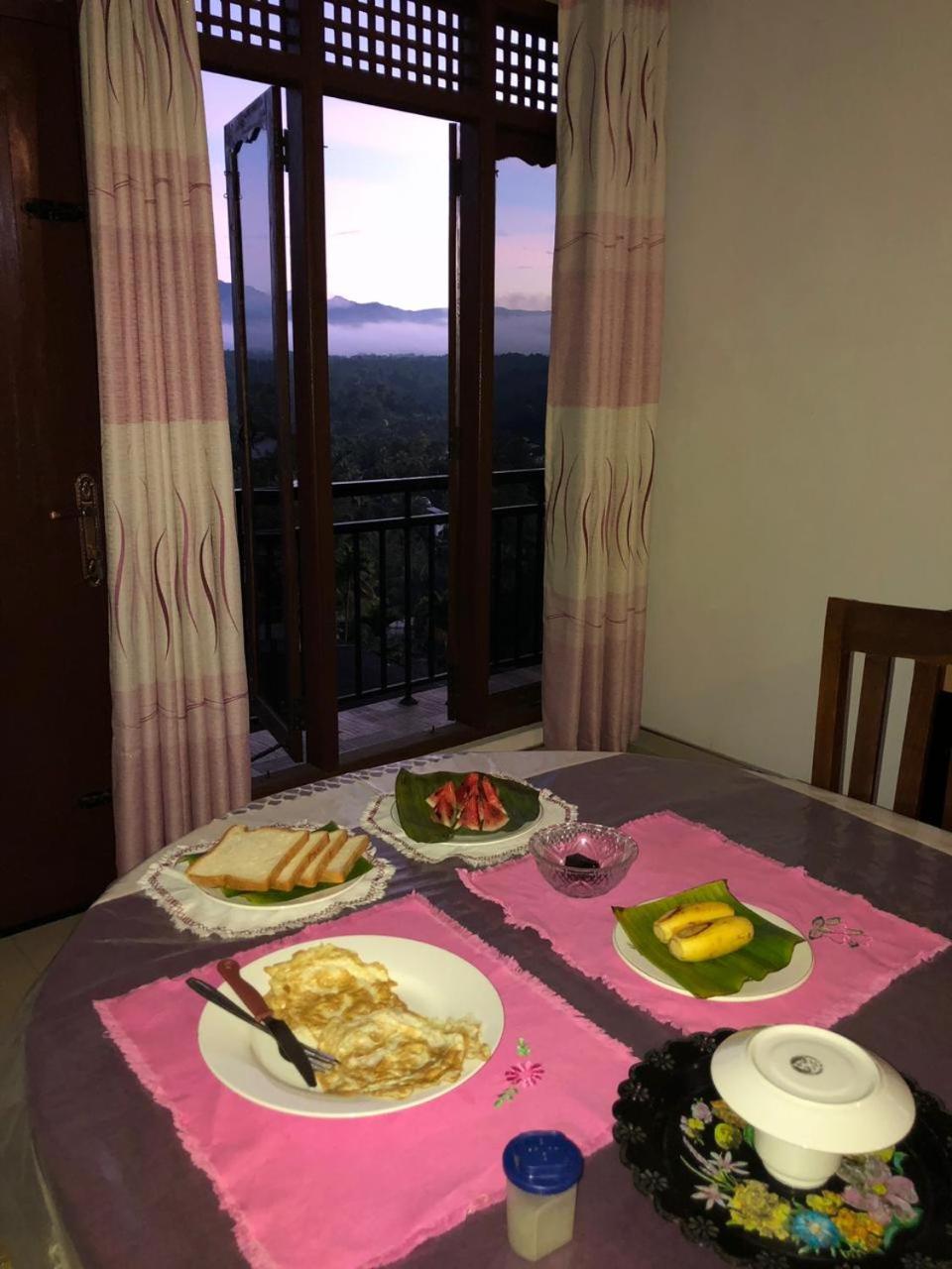 Dreamscape Home Stay Kandy Bagian luar foto